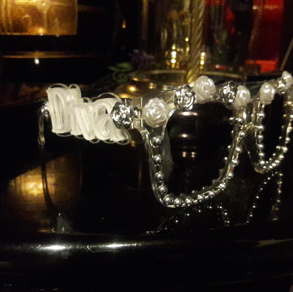 "DIVA" Designer Sunglasses - Picture 4 of 8